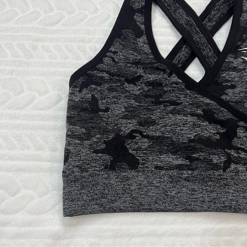π Gymshark -β Womans Camo Seamless Sports Bra - Picture 2 of 10